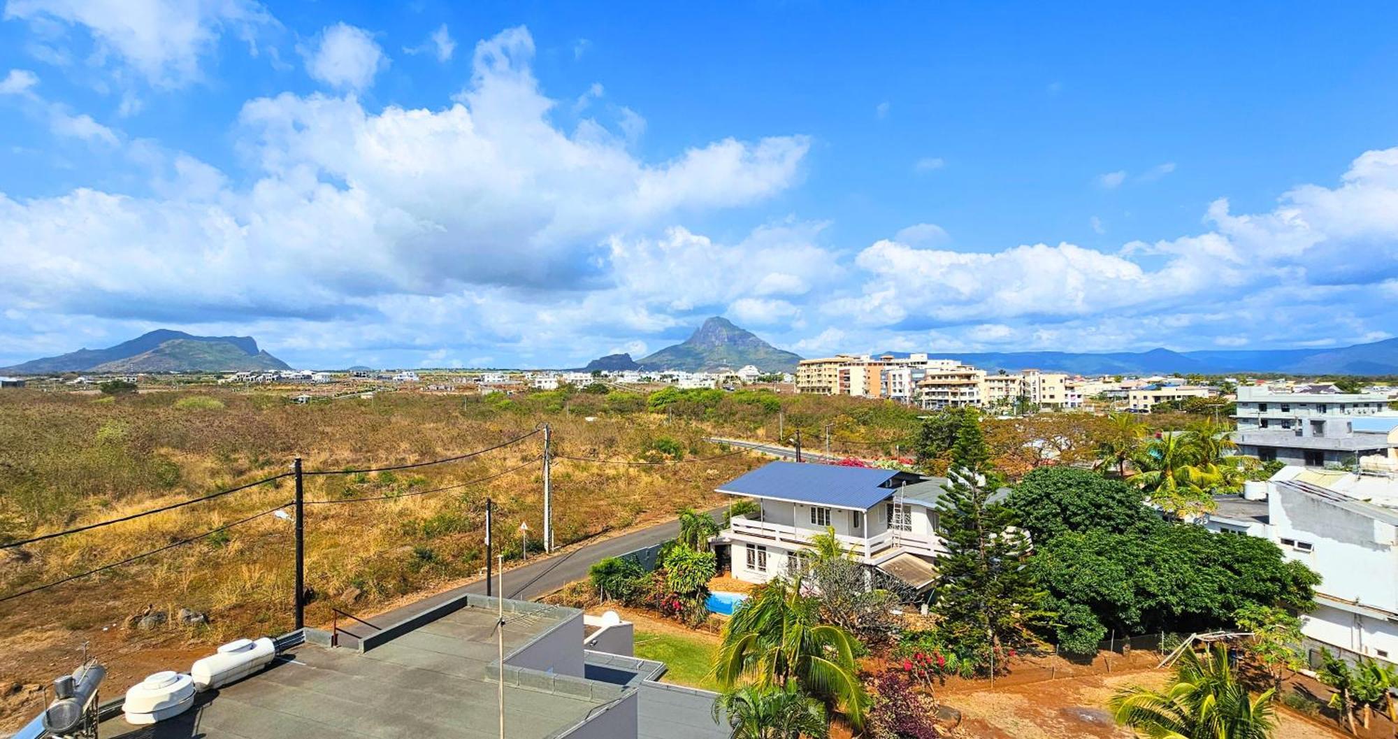 Zen Retreat With Stunning Sea Views And Sunsets Apartment Flic en Flac Exterior photo
